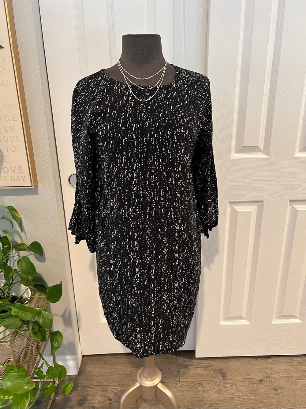 Just Female Black and White Abstract Dot Print Top